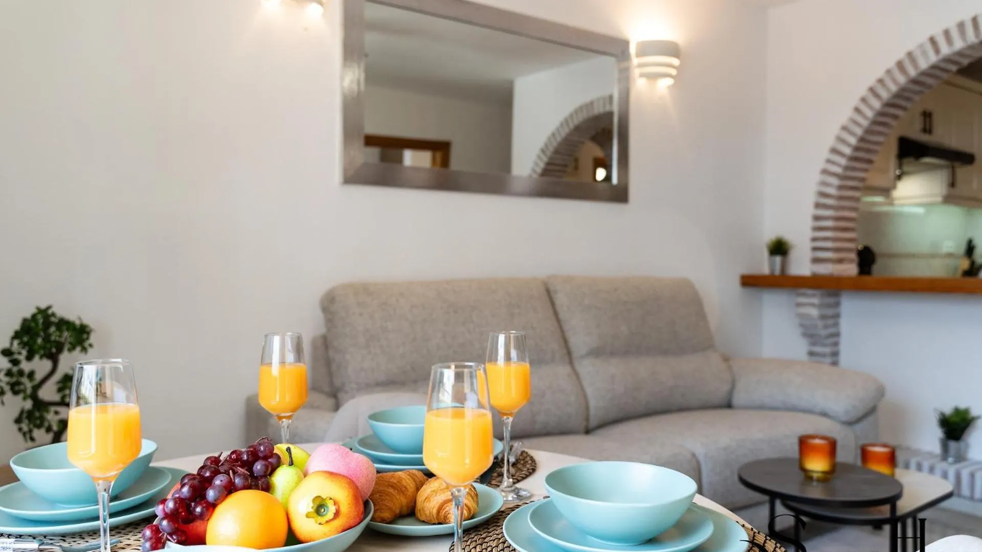 Poolside 2 Bedroom Retreat بينالماذينا شقة